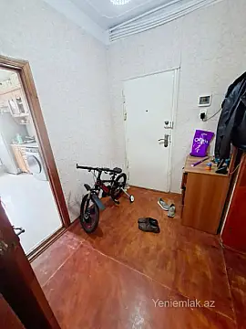 Satılır 3 otaqlı köhnə tikili 68 m²