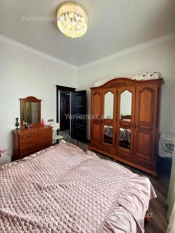 Satılır 5 otaqlı həyət evi 156 m²