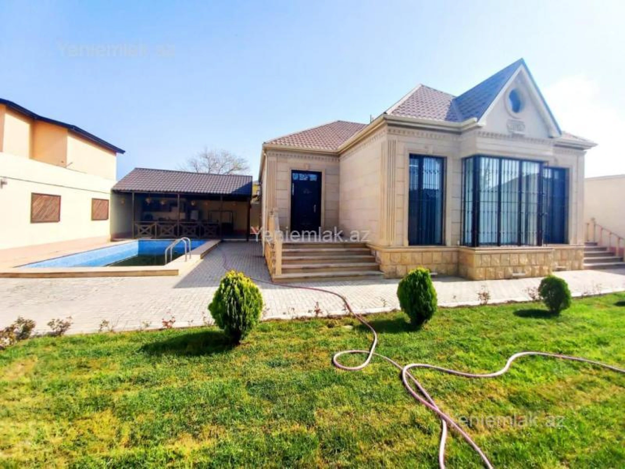 Satılır 5 otaqlı həyət evi 156 m²