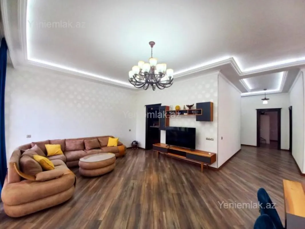 Satılır 5 otaqlı həyət evi 156 m²