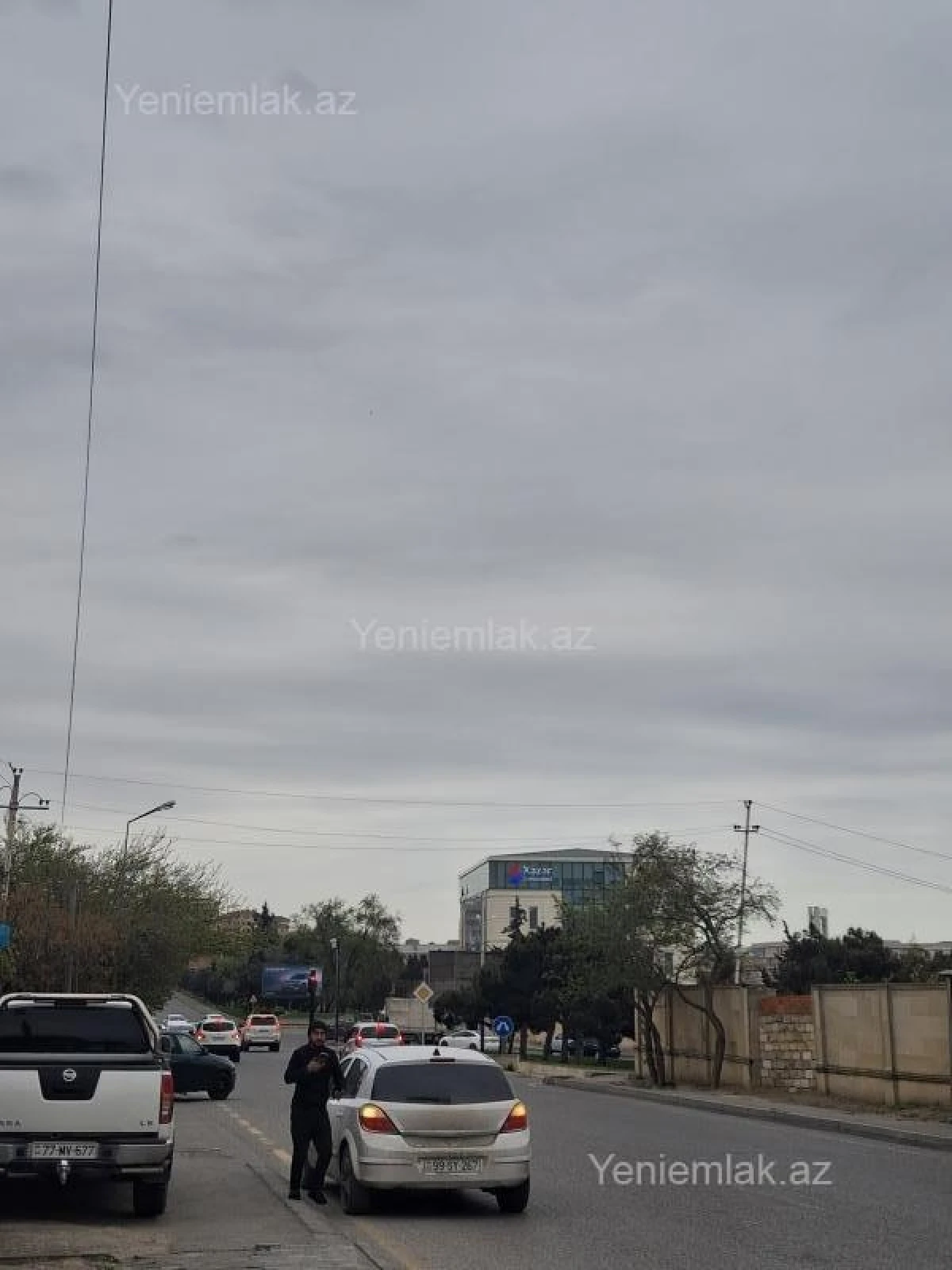 Satılır 5 otaqlı həyət evi 250 m²