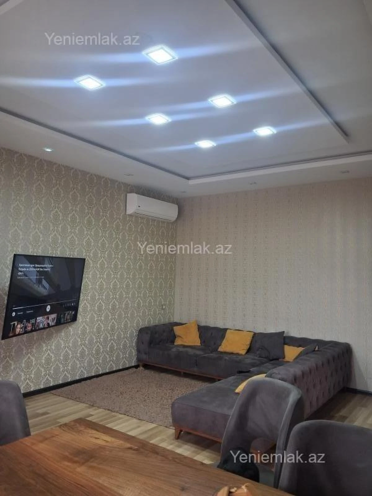 Satılır 5 otaqlı həyət evi 250 m²