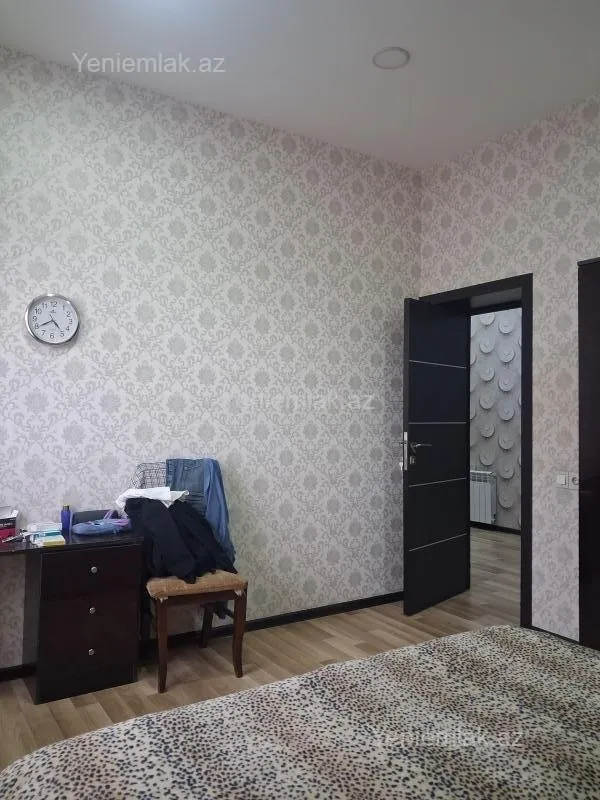 Satılır 5 otaqlı həyət evi 250 m²