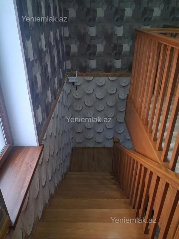 Satılır 5 otaqlı həyət evi 250 m²