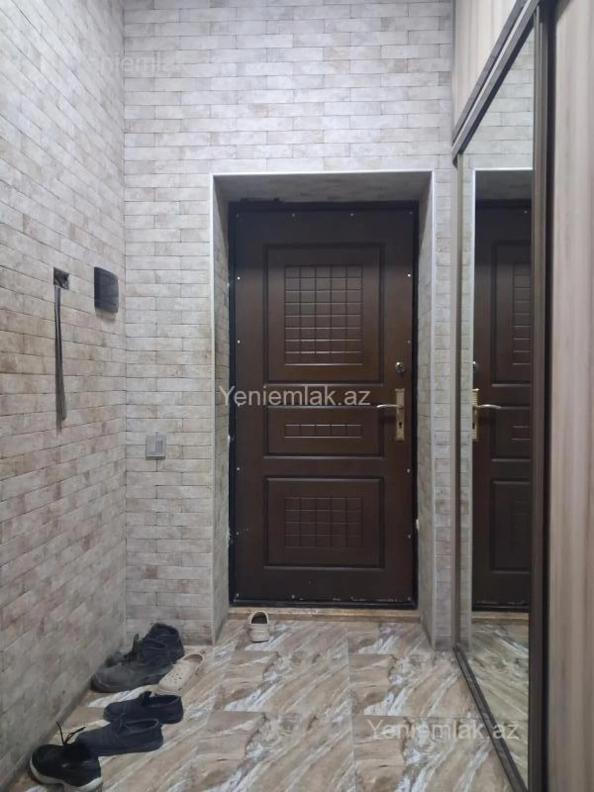 Satılır 5 otaqlı həyət evi 250 m²