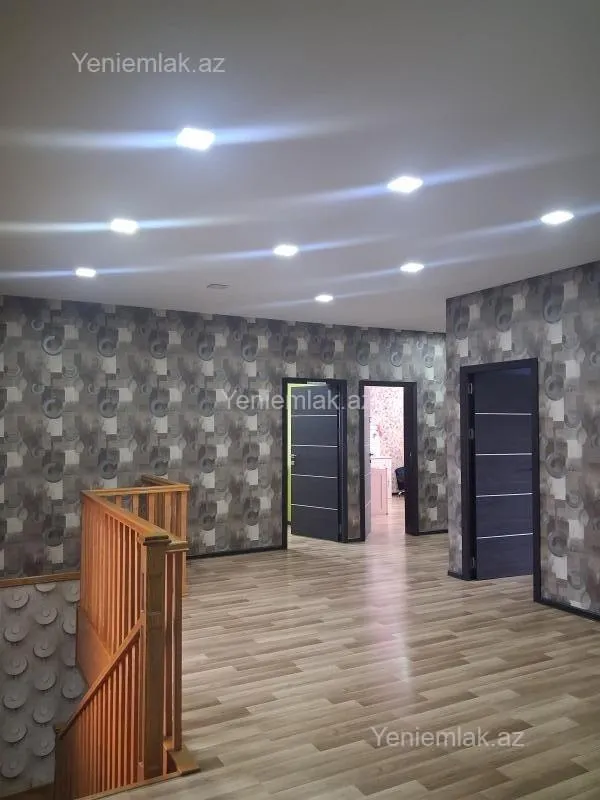 Satılır 5 otaqlı həyət evi 250 m²