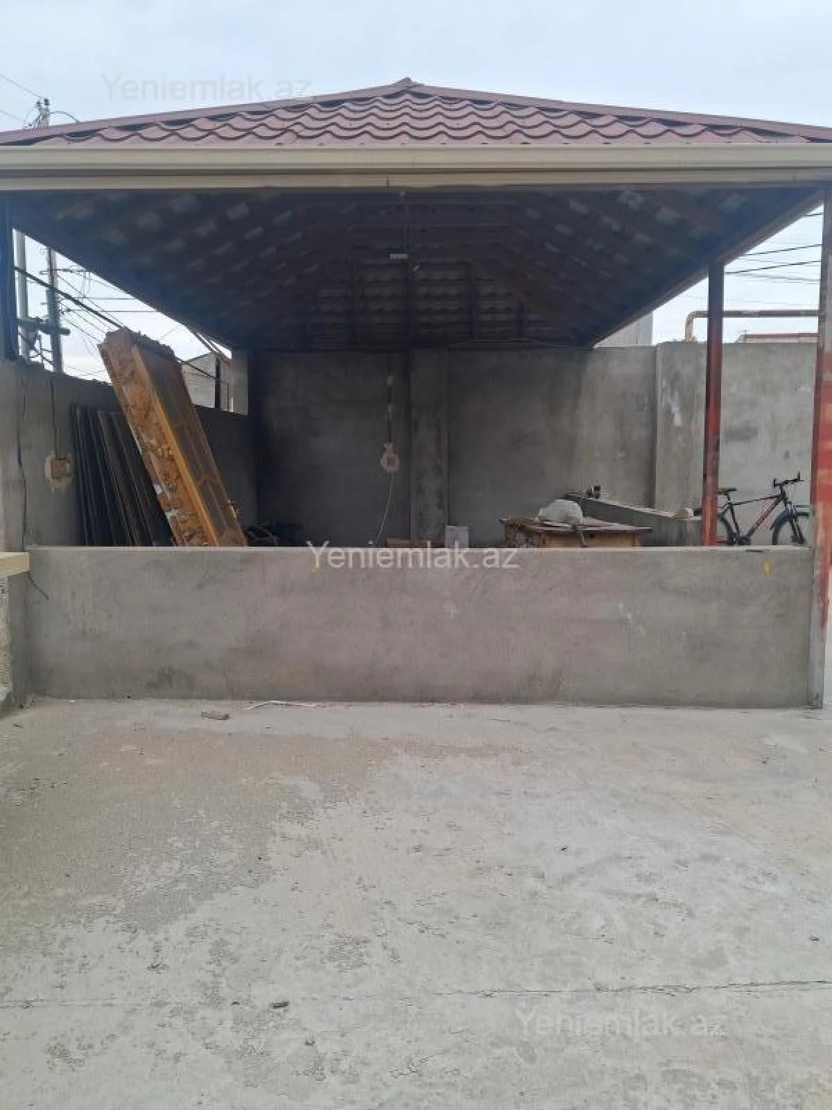 Satılır 5 otaqlı həyət evi 250 m²