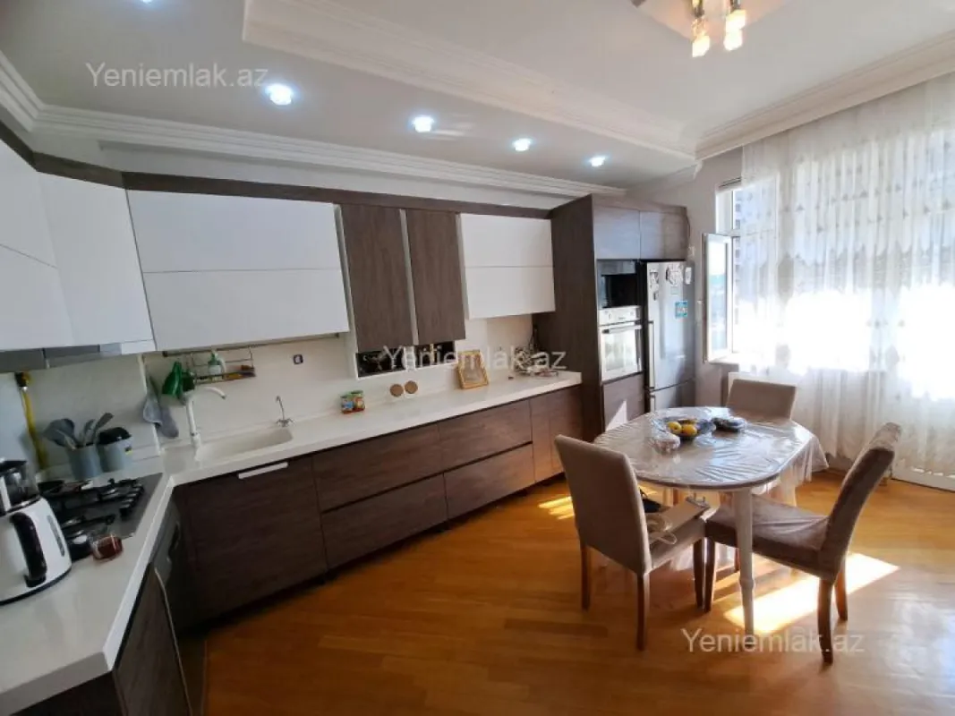Satılır 4 otaqlı yeni tikili 161 m²