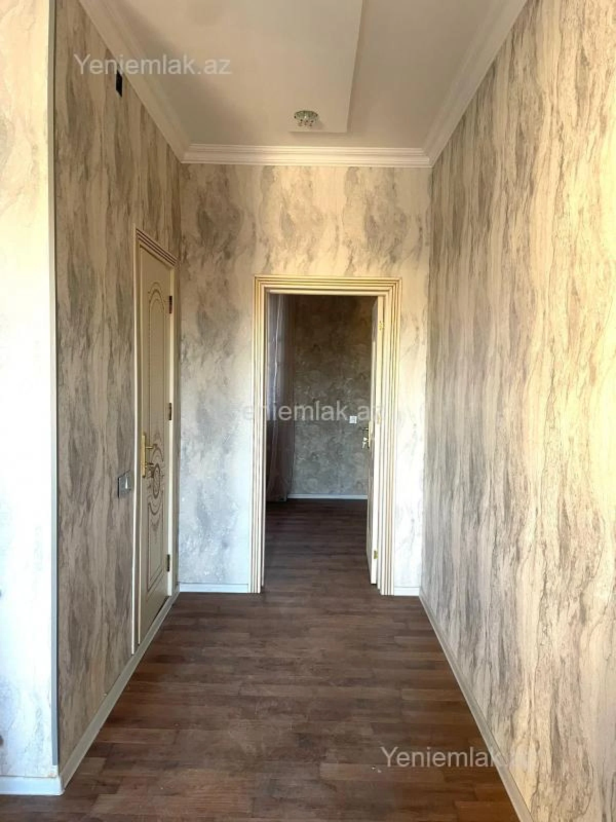Satılır 4 otaqlı həyət evi 180 m²