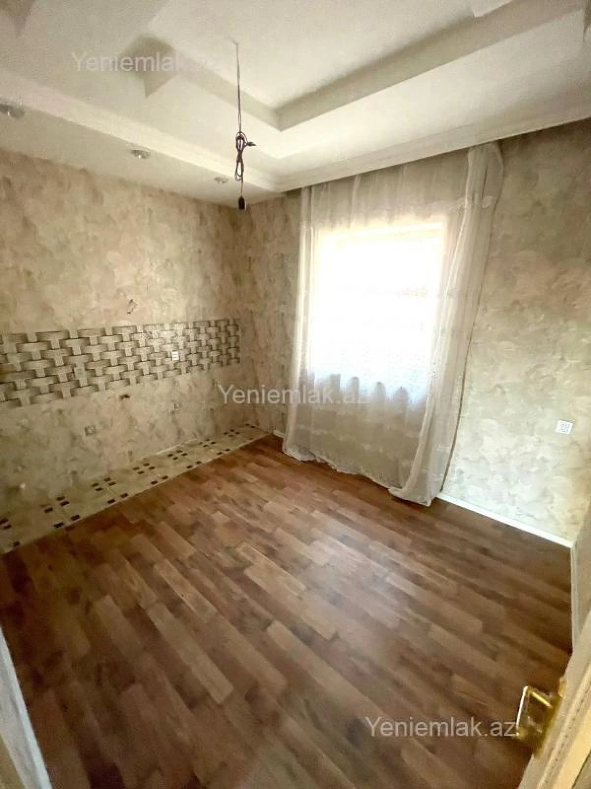Satılır 4 otaqlı həyət evi 180 m²