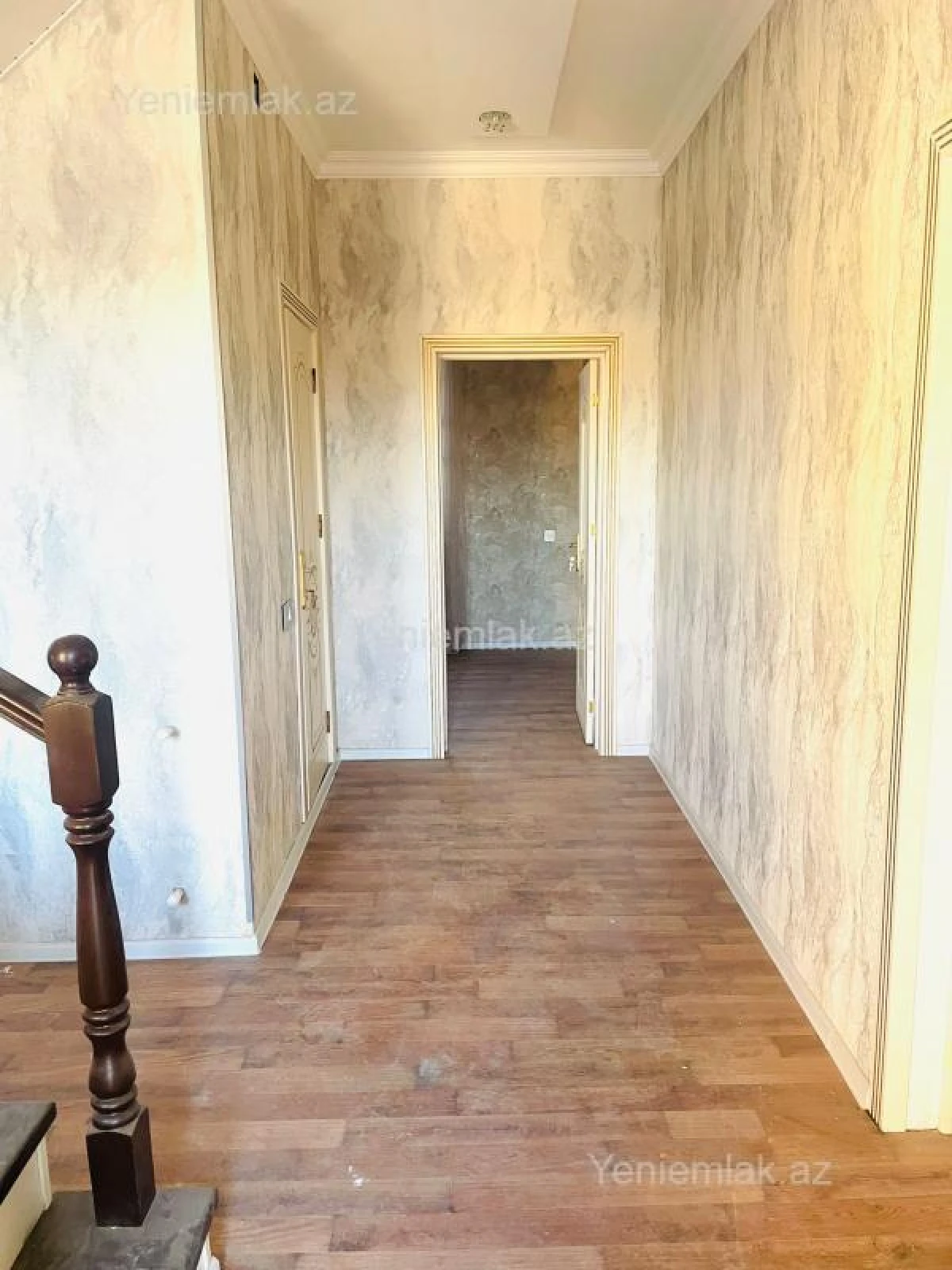 Satılır 4 otaqlı həyət evi 180 m²