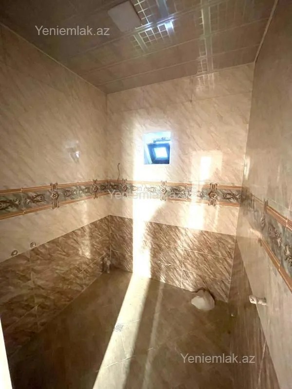 Satılır 4 otaqlı həyət evi 180 m²