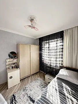 Satılır 3 otaqlı köhnə tikili 68 m²