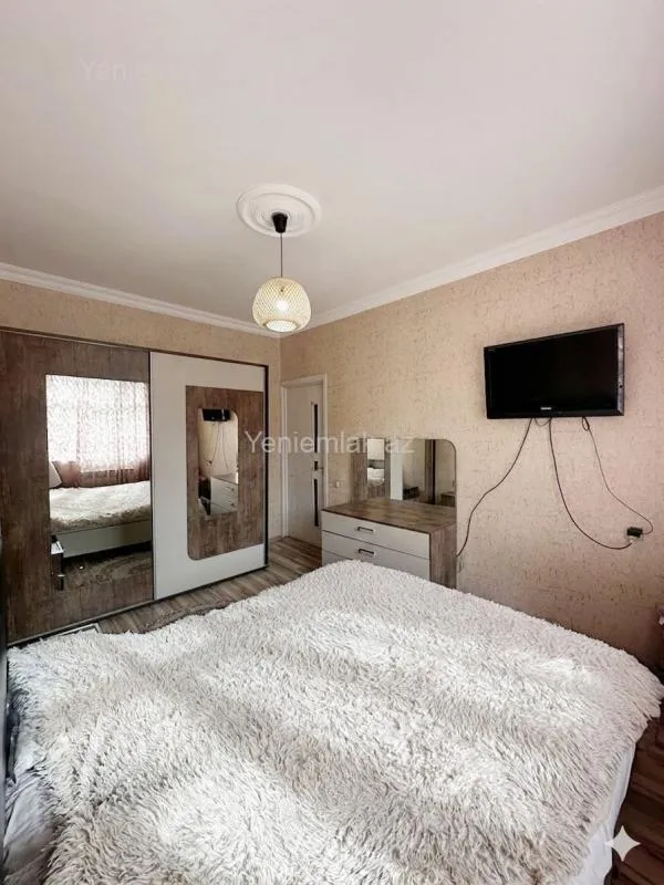 Satılır 3 otaqlı köhnə tikili 68 m²