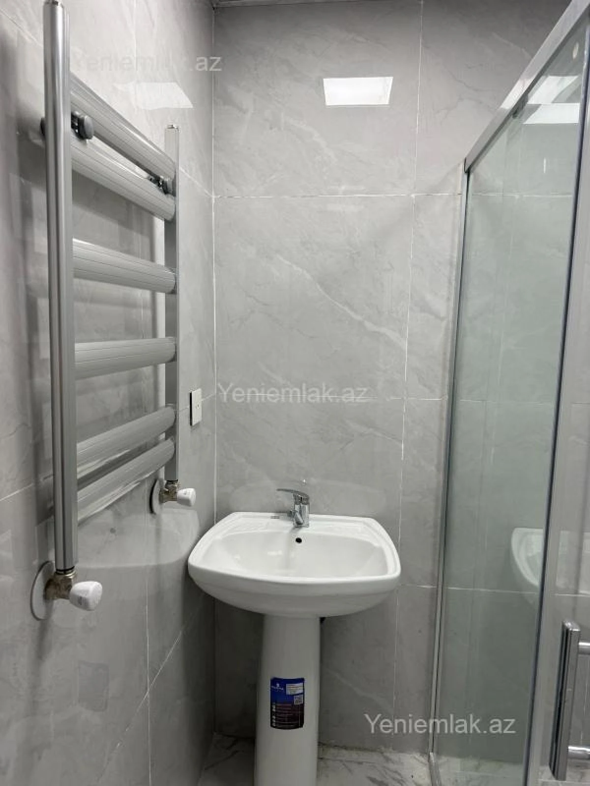 Satılır 2 otaqlı köhnə tikili 58 m²