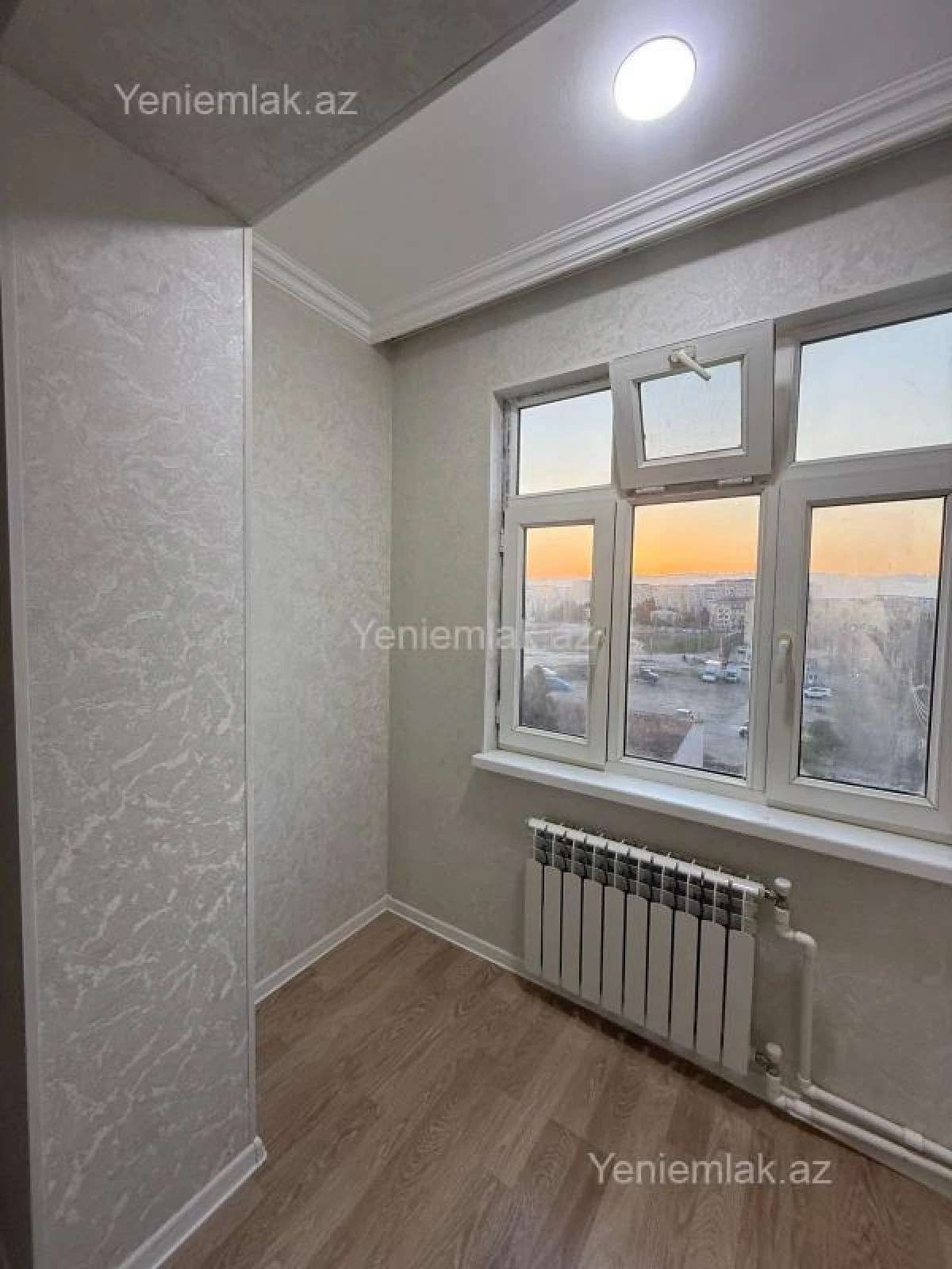 Satılır 2 otaqlı köhnə tikili 58 m²