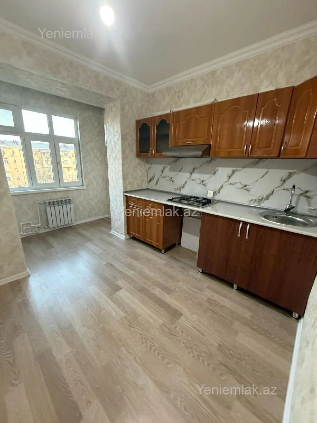 Satılır 2 otaqlı köhnə tikili 58 m²