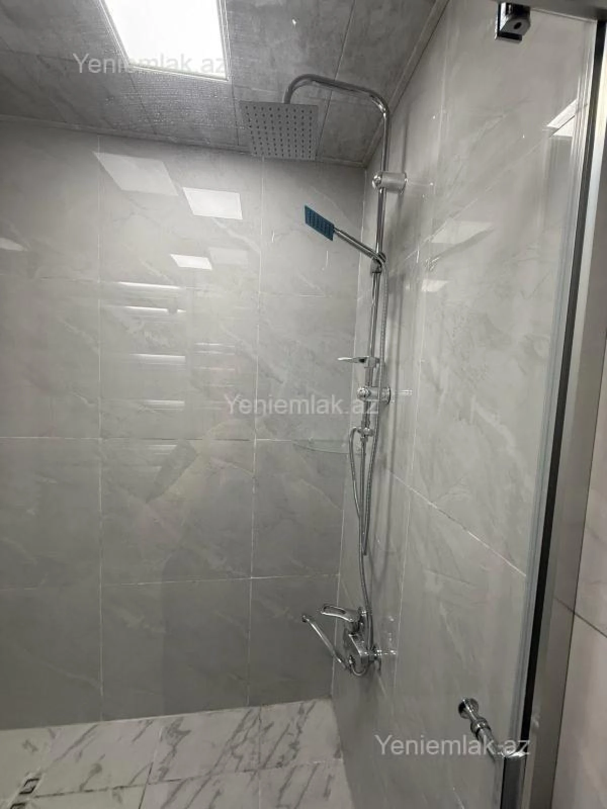 Satılır 2 otaqlı köhnə tikili 58 m²