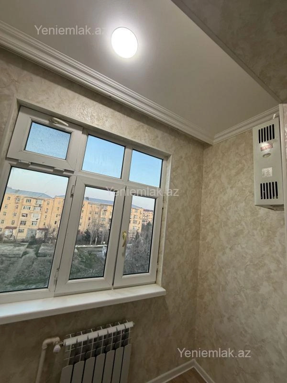 Satılır 2 otaqlı köhnə tikili 58 m²