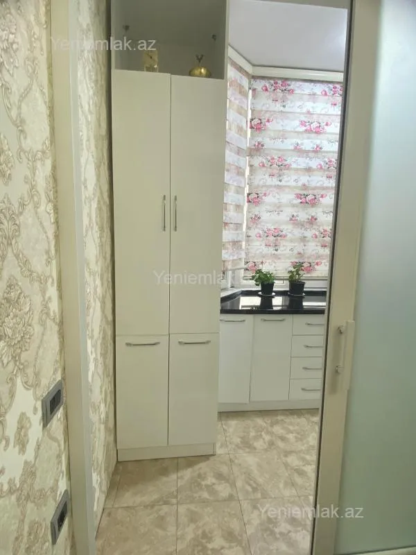 Satılır 2 otaqlı yeni tikili 60 m²
