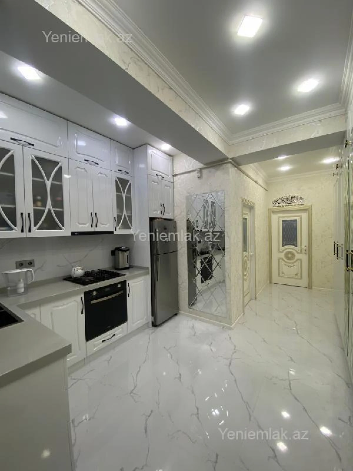 Satılır 2 otaqlı yeni tikili 85.5 m²