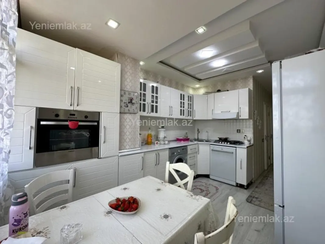 Satılır 3 otaqlı köhnə tikili 70 m²
