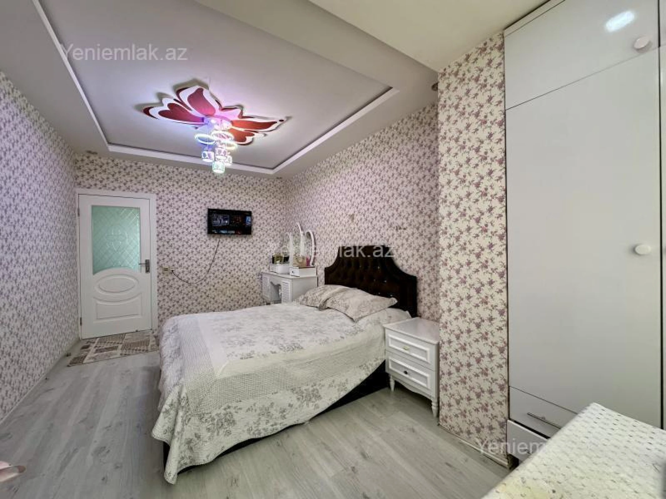 Satılır 3 otaqlı köhnə tikili 70 m²