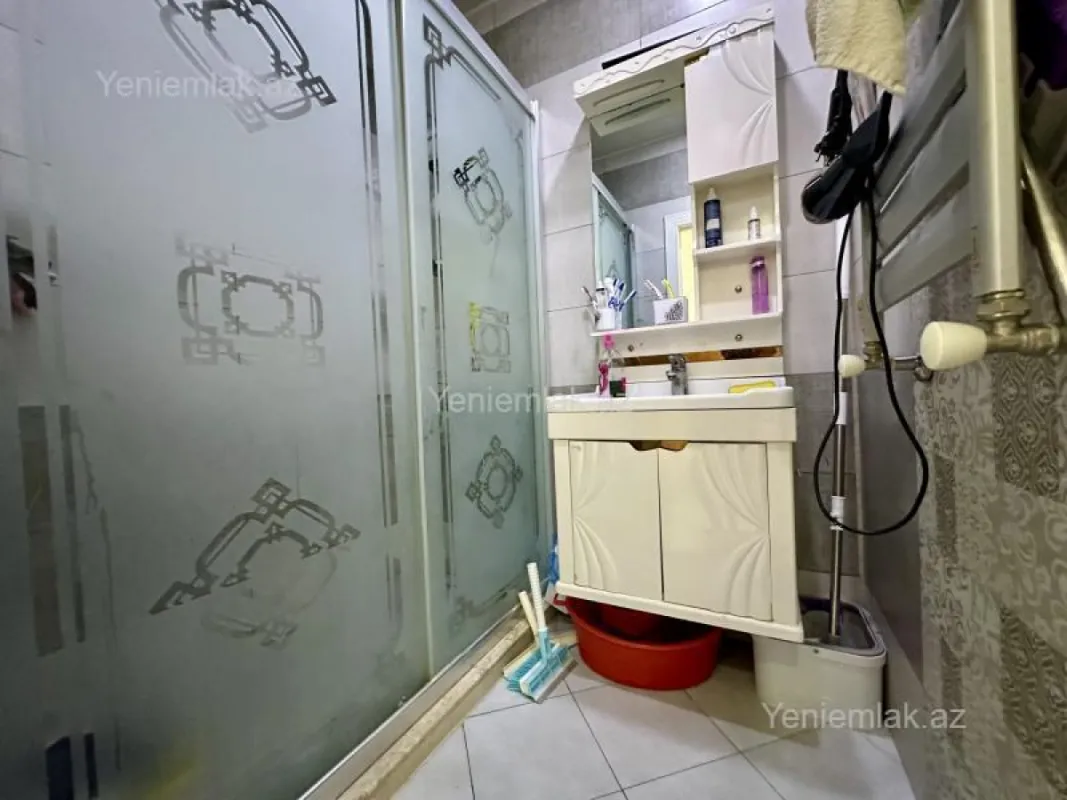 Satılır 3 otaqlı köhnə tikili 70 m²