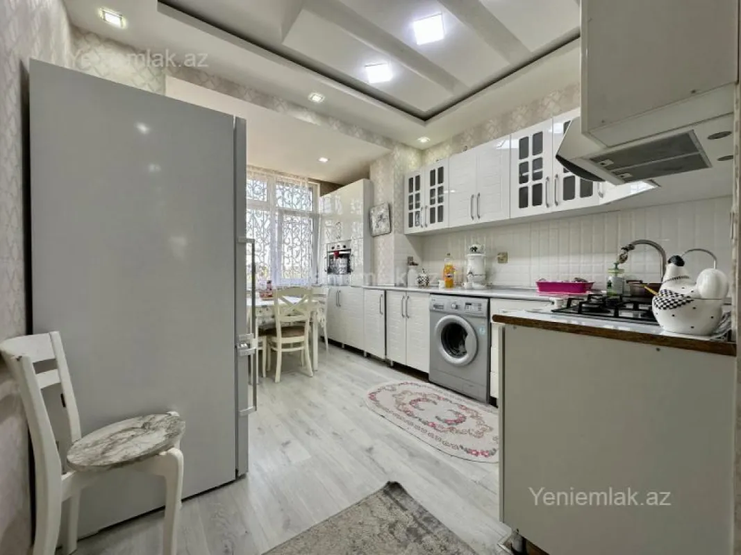 Satılır 3 otaqlı köhnə tikili 70 m²
