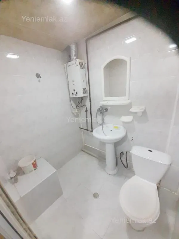 Satılır 1 otaqlı köhnə tikili 30 m²