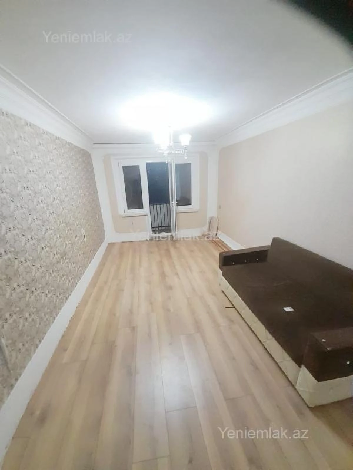 Satılır 1 otaqlı köhnə tikili 30 m²
