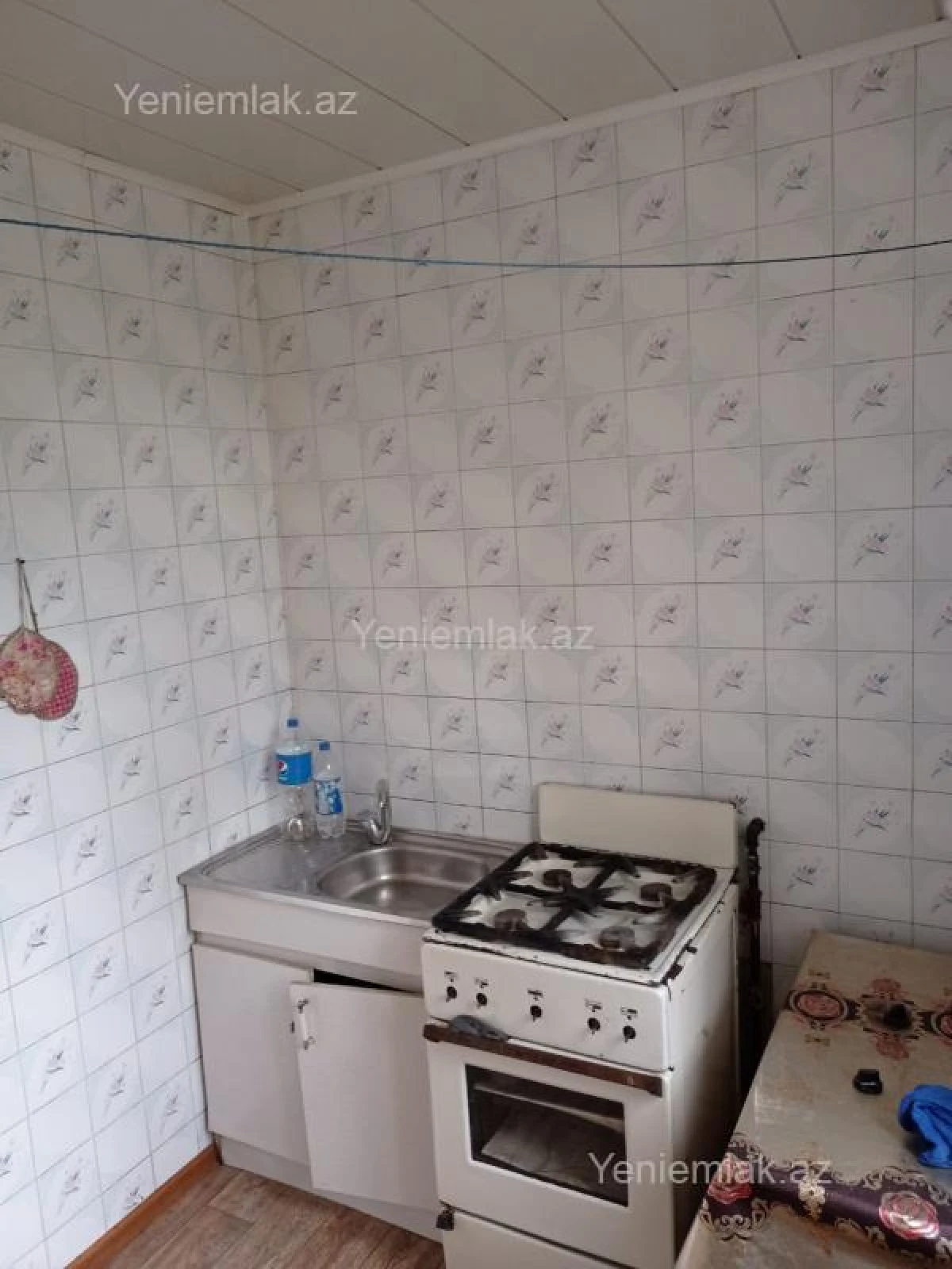 Satılır 2 otaqlı köhnə tikili 50 m²