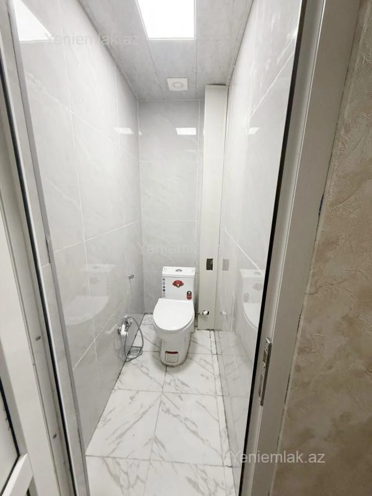 Satılır 2 otaqlı köhnə tikili 52 m²