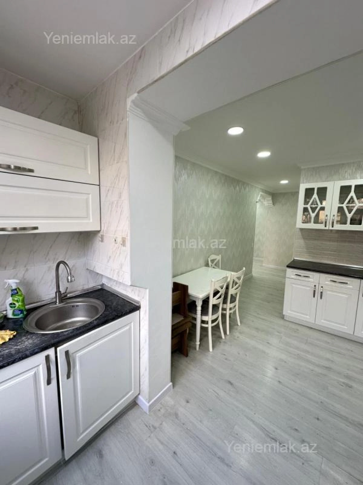 Satılır 3 otaqlı köhnə tikili 78 m²