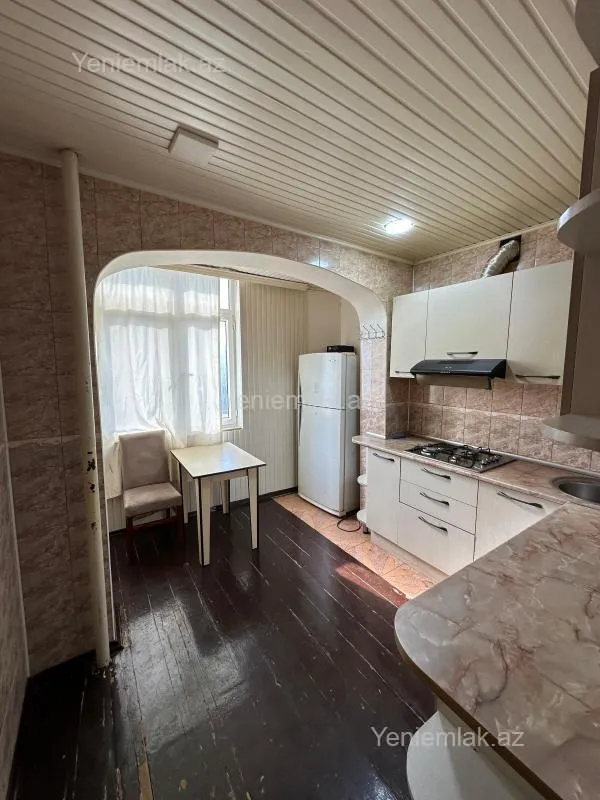 Satılır 3 otaqlı köhnə tikili 78 m²