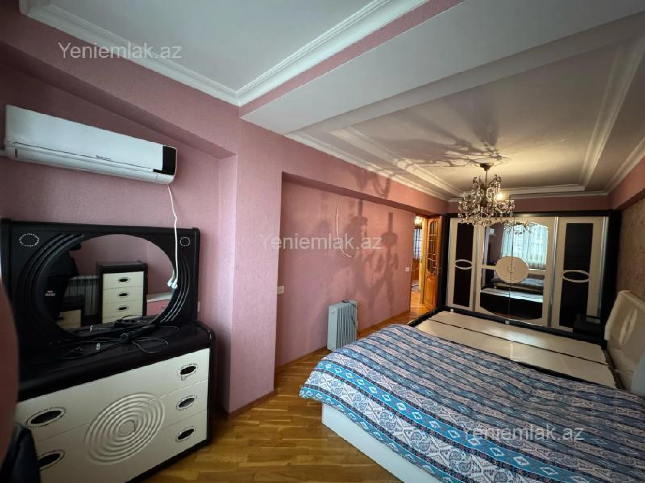 Satılır 3 otaqlı köhnə tikili 105 m²