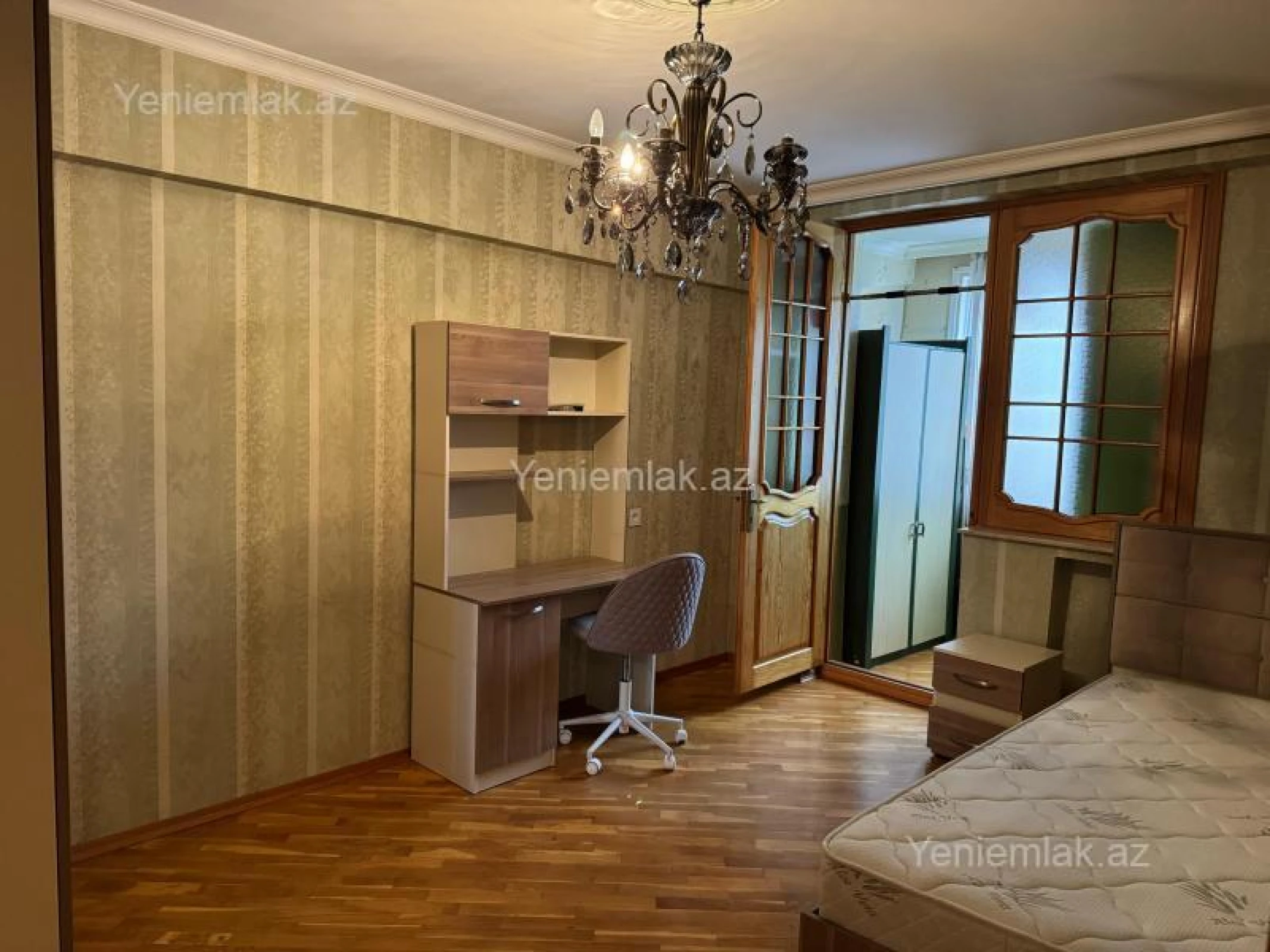 Satılır 3 otaqlı köhnə tikili 105 m²