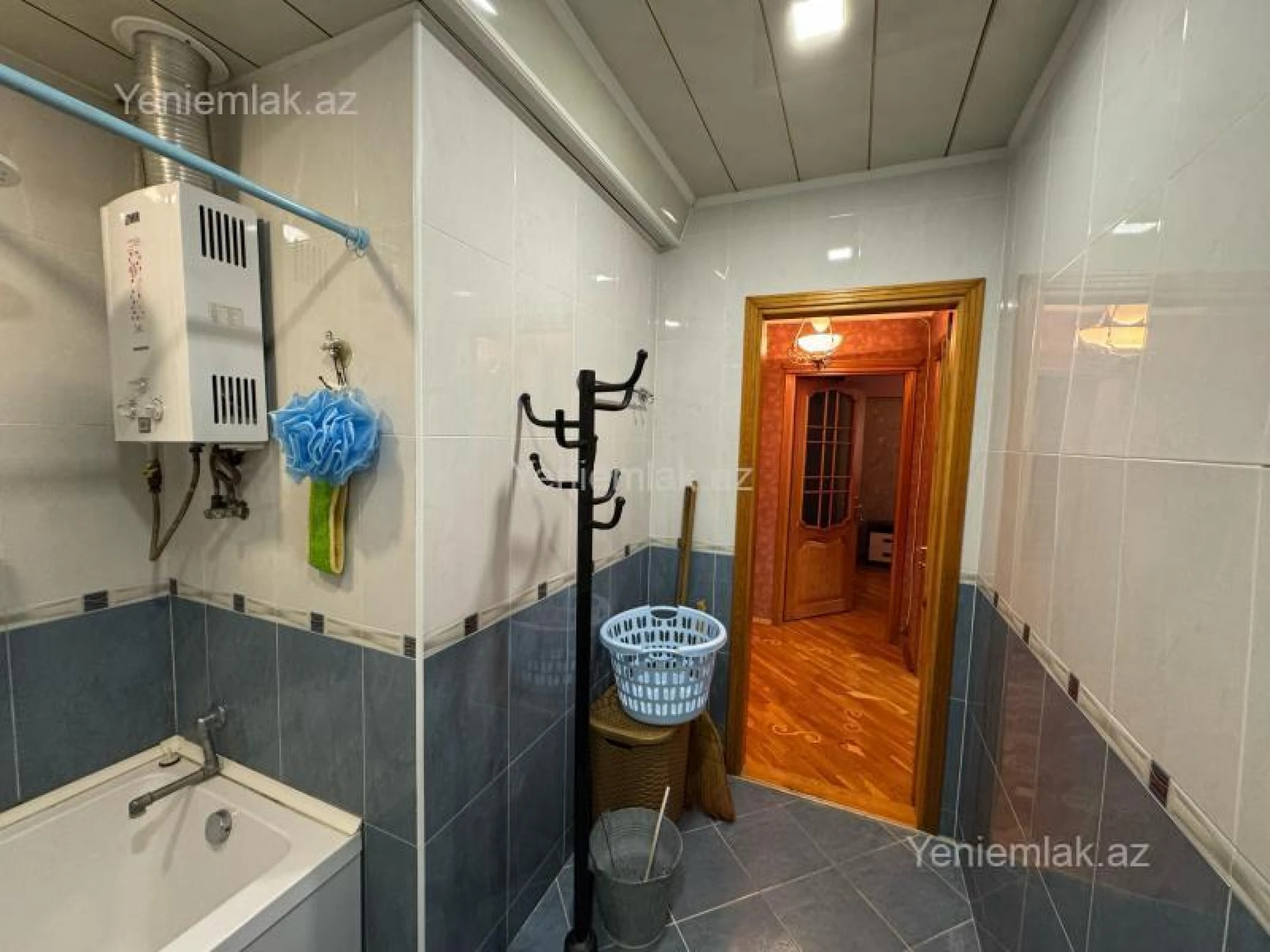 Satılır 3 otaqlı köhnə tikili 105 m²