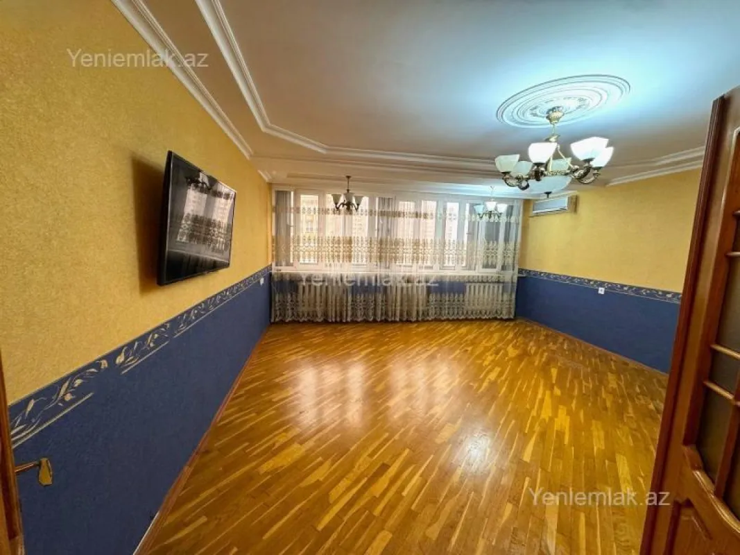Satılır 3 otaqlı köhnə tikili 105 m²