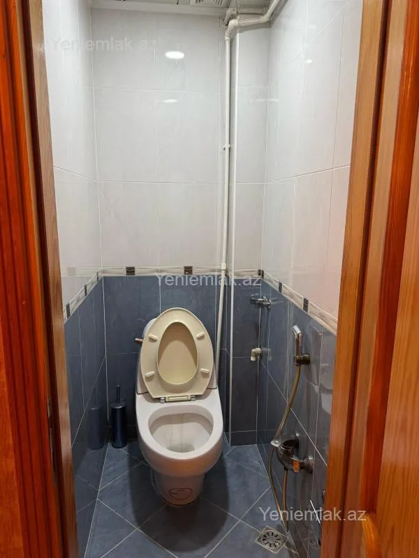 Satılır 3 otaqlı köhnə tikili 105 m²