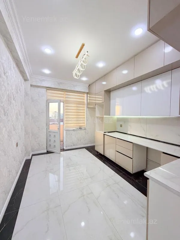 Satılır 2 otaqlı yeni tikili 65 m²