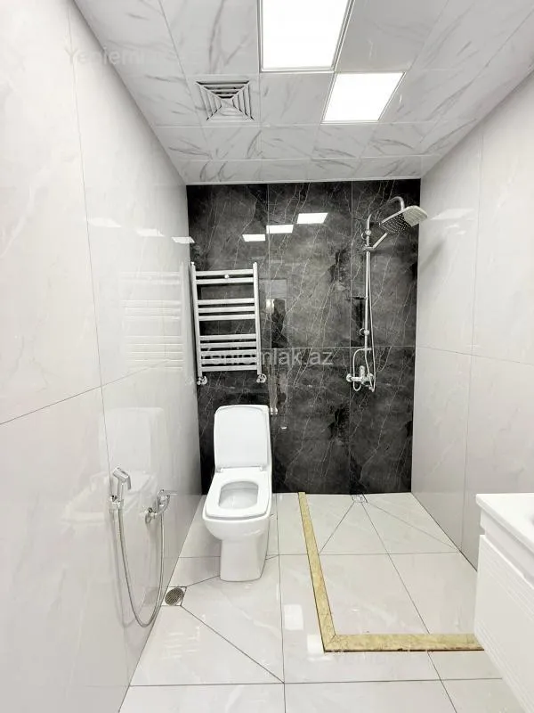 Satılır 2 otaqlı yeni tikili 65 m²