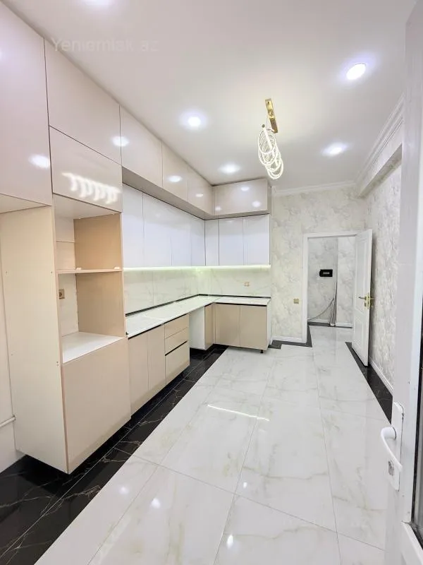 Satılır 2 otaqlı yeni tikili 65 m²