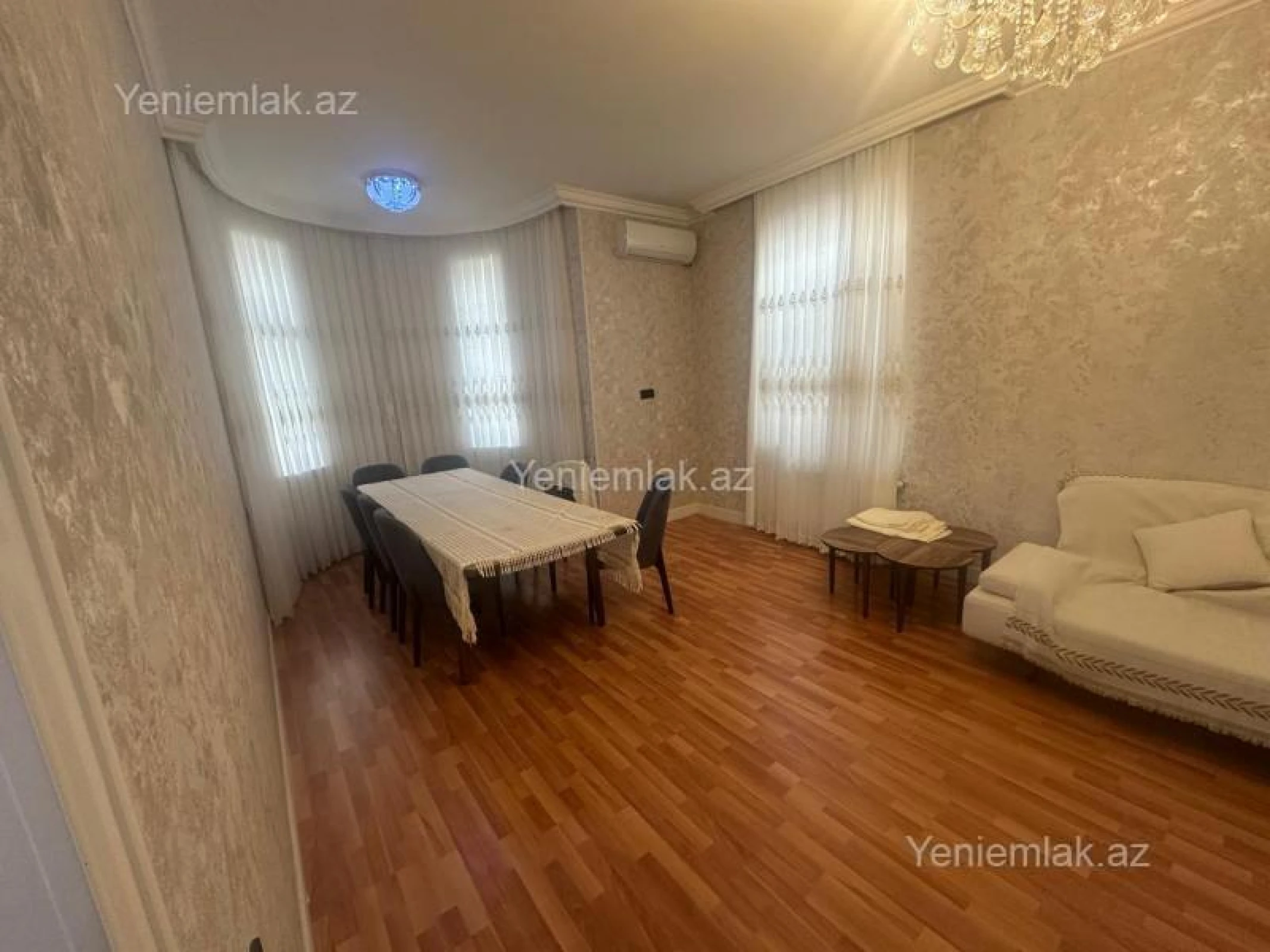 Satılır 6 otaqlı həyət evi 400 m²