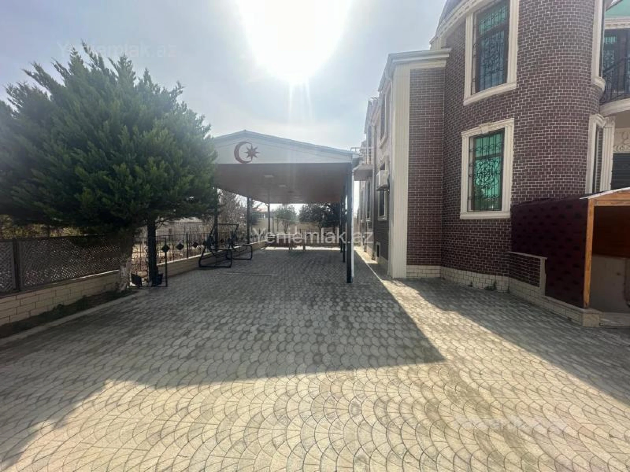 Satılır 6 otaqlı həyət evi 400 m²
