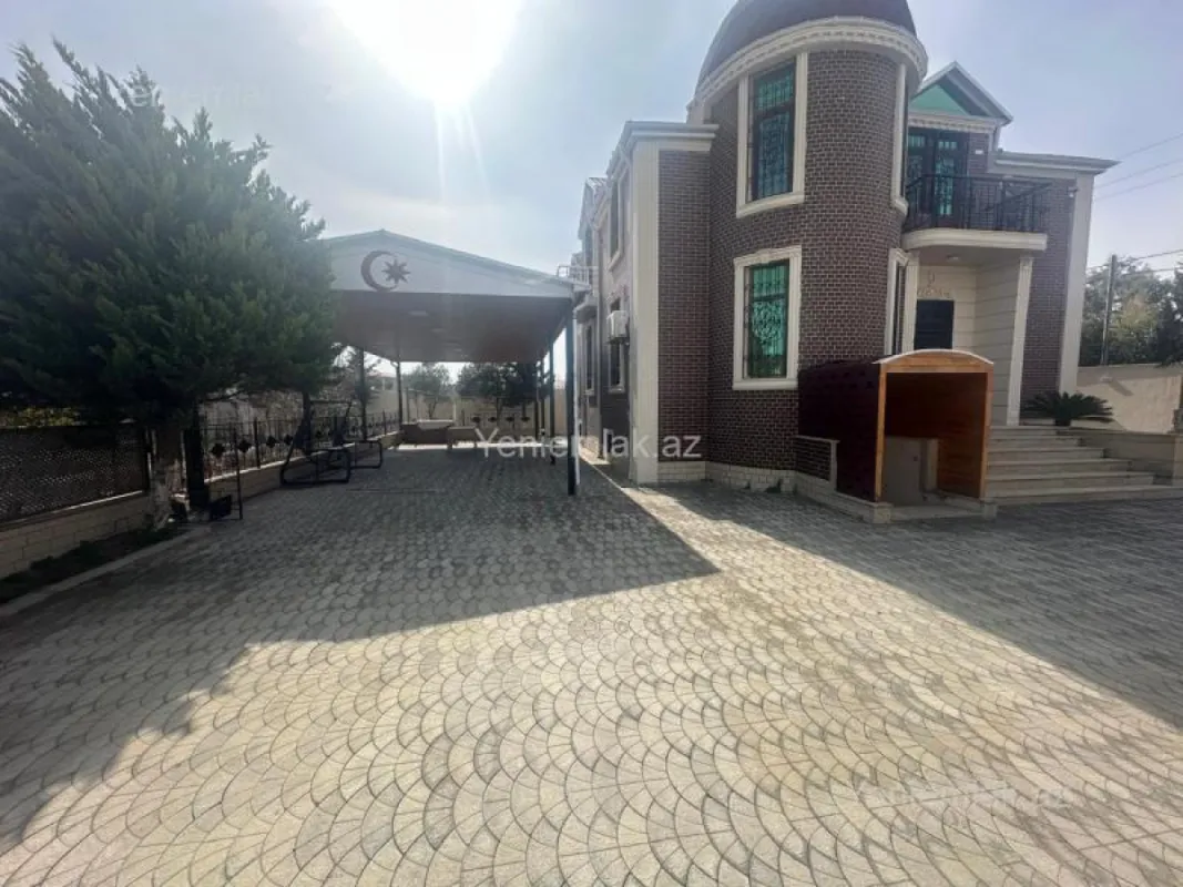 Satılır 6 otaqlı həyət evi 400 m²