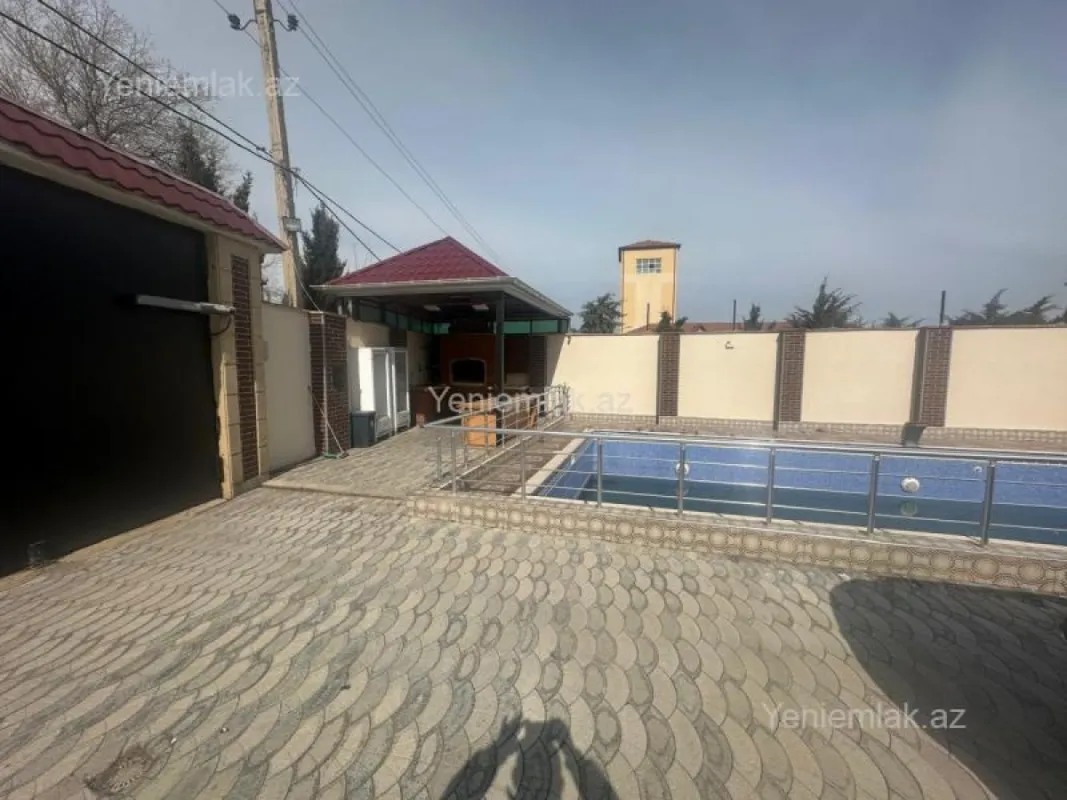 Satılır 6 otaqlı həyət evi 400 m²