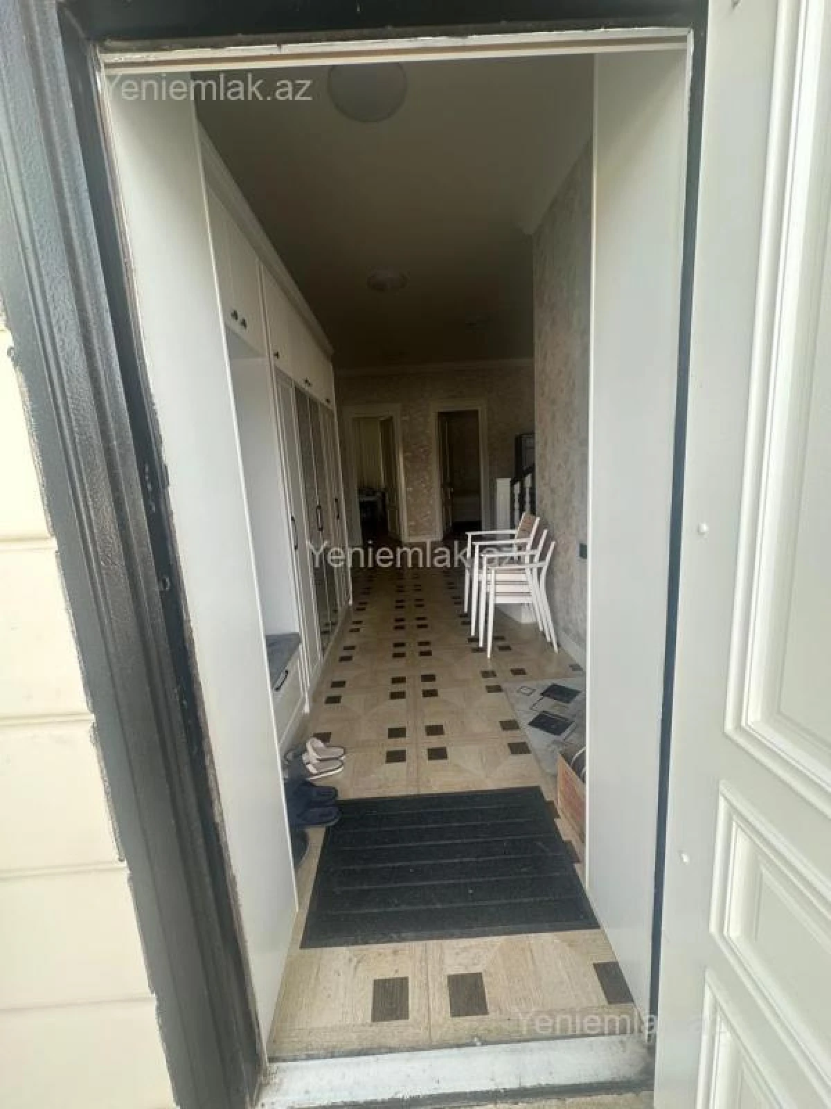 Satılır 6 otaqlı həyət evi 400 m²