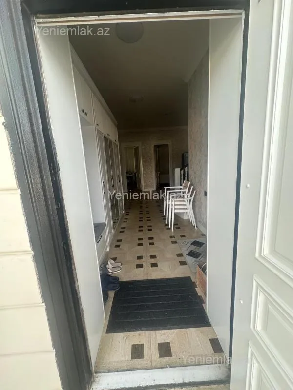 Satılır 6 otaqlı həyət evi 400 m²