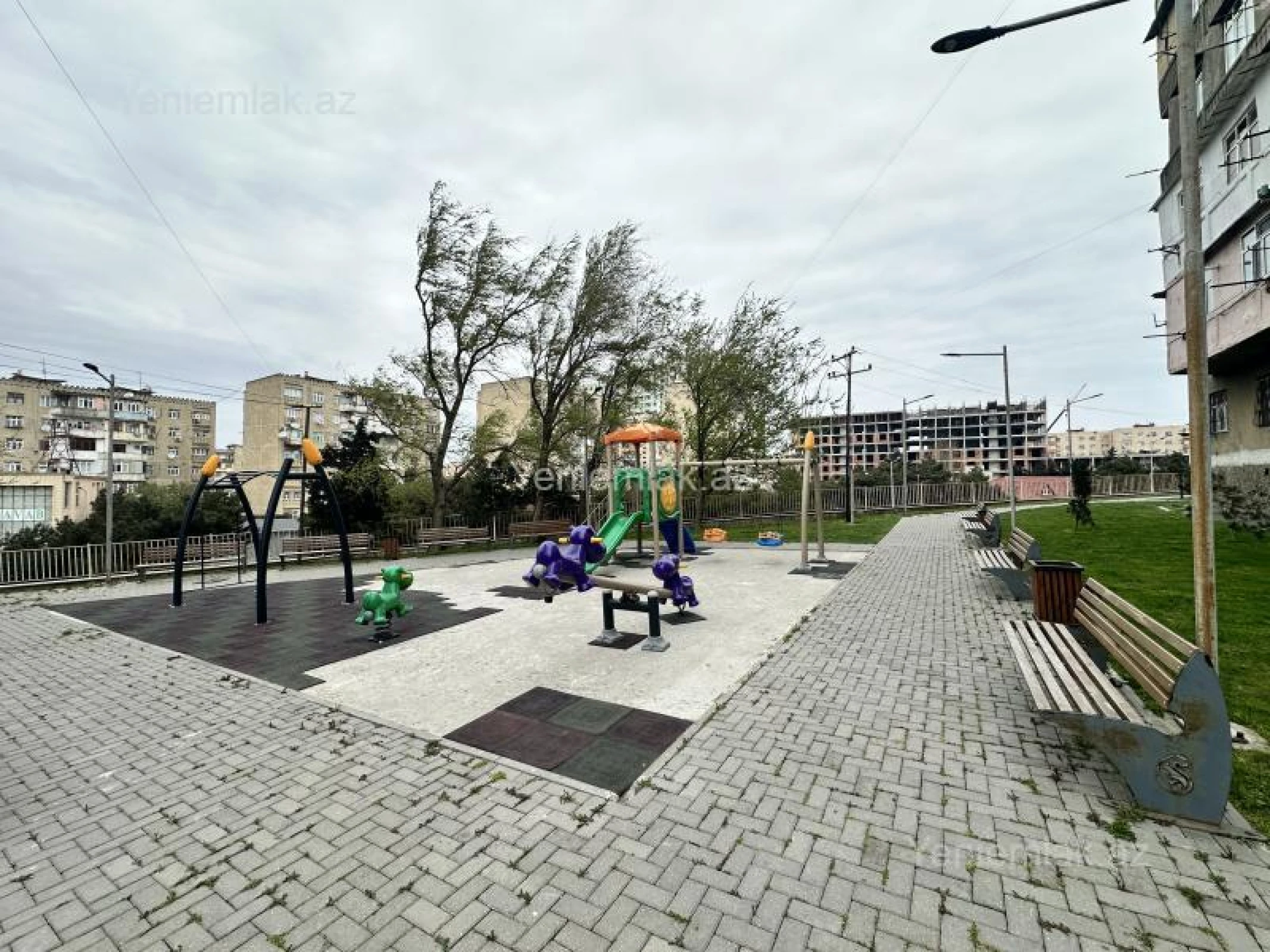 Satılır 2 otaqlı köhnə tikili 60 m²